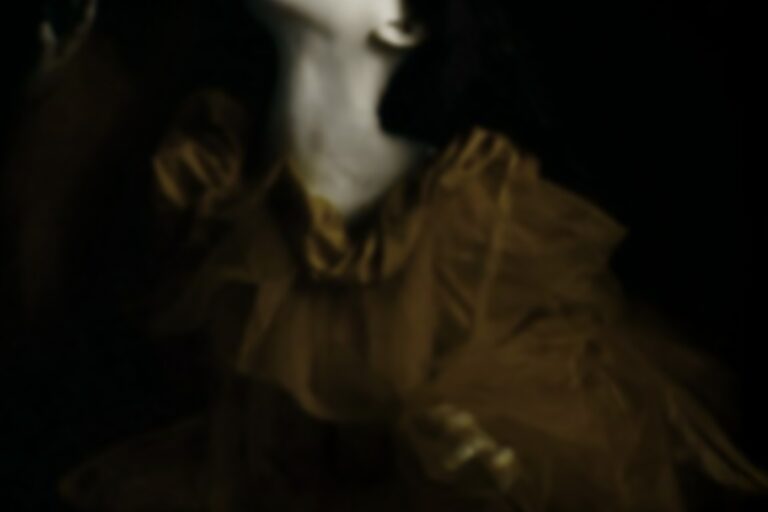 Songs for murdered sisters